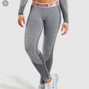 Gray gym shark flex leggings with pink band